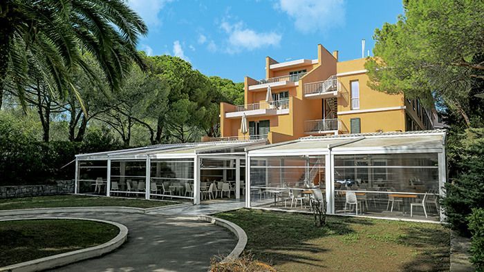 HOTEL LACONA